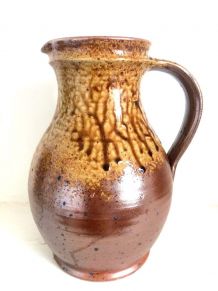 Broc en grès à coulures 