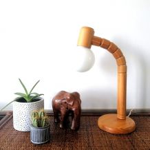 Lampe scandinave articulée en pin et opaline