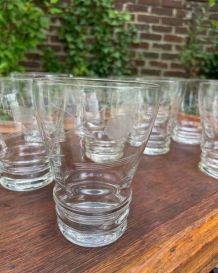 11 verres gobelets à eau vintage en cristal gravé 1950