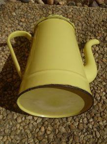 cafetière  ancienne  , acier  émaillé , vintage