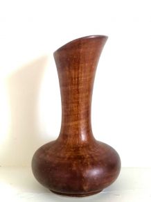 Vase brun en faïence héraldique de Pierrefonds 