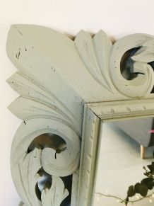 Grand miroir en bois sculpté