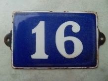 Plaque  en acier  émaillé, numero 16 , vintage