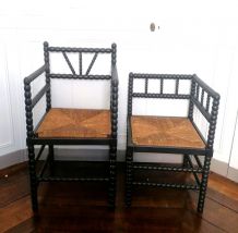 Fauteuil et chaise d'angle de style Louis XIII 
