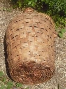 dame jeanne  recouverte  d'osier , vintage