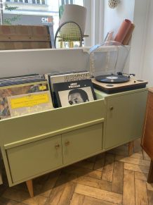 Meuble vinyle vintage restauré couleur mint