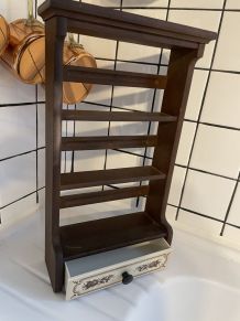 Etagère à épices