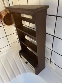 Etagère à épices