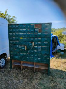 Ancien meuble de quincaillerie 