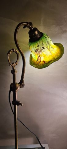 lampe de bureau laiton  1900 a 30s    avec tulipe verre pein