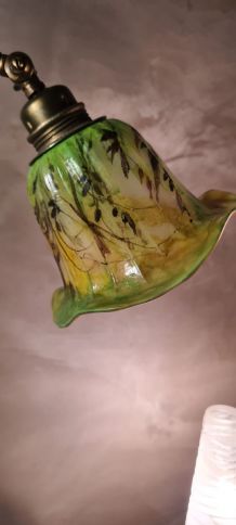 lampe de bureau laiton  1900 a 30s    avec tulipe verre pein