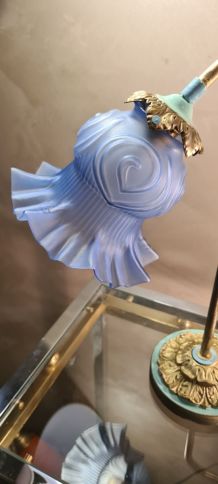 lampe peint laiton et socle etain  jolie tulipe bleu  quelqu