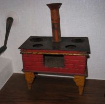 Ancienne cuisinière jouet 1900