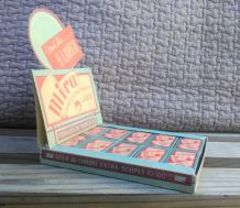 Ancien présentoir en carton pour les lames de rasoir MIRA