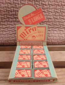 Ancien présentoir en carton pour les lames de rasoir MIRA