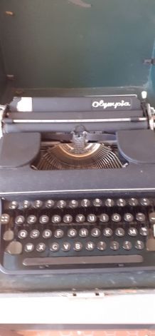 machine a ecrire olympia 1950