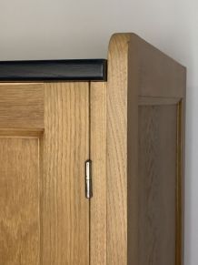 Armoire parisienne 
