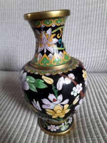 Vase vintage en émaux cloisonné 