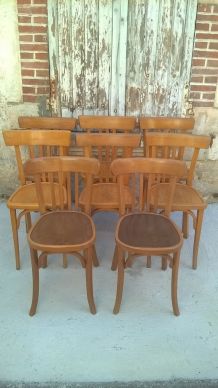 Ensemble de Ensemble de 8 chaises de bistrot