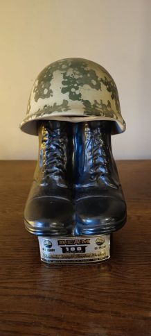 BOUTEILLE CERAMIQUE VIDE BOURBON JIM BEAM CASQUE CAM ET RANG