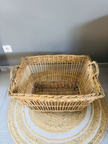 Panier à linge en osier tressé