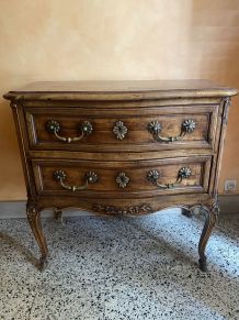 Commode provençale Louis XV