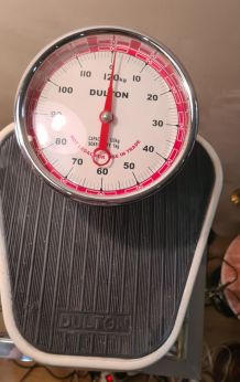 pese personne,vintage 1950 a 70   fonction mais a revisée  3