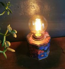 Lampe vintage chevet salon bureau boîte en fer "Fleurie"