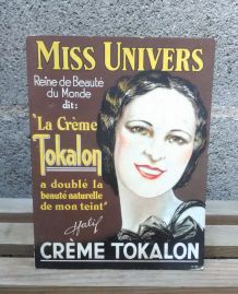 Présentoir publicitaire en carton (beauté)