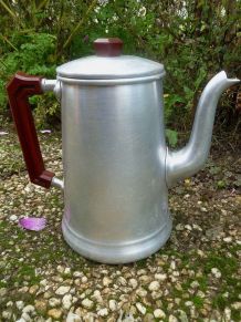cafetière  en aluminium , vintage