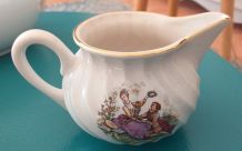 Pot à lait Watteau porcelaine K&amp;amp;G Lunéville