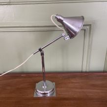 Petite lampe articulée et chromée 