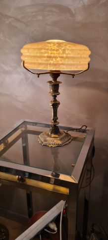 lampe bronze art deco tres belle  1920 a 40  avec opaline cl