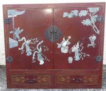 Meuble chinois cabinet en bois laqué incrustations de pierre