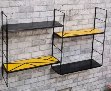 etagere string     1960 a 70  plateaux a dessin geometrique 