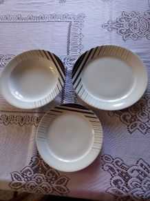 24 assiettes plates+12 creuses+12 à dessert années 80