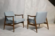 Paire de fauteuils GFM-87 Juliusz Kedziorek 1960 bleu ciel. 