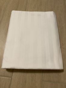 Lot housse de couette rayée 220x240 et 2 taies carrées 65x65