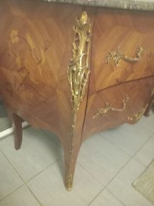 Commode sauteuse louis XV