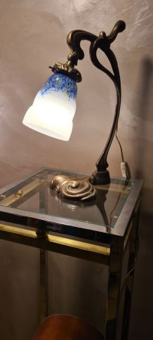 grande lampe bronze art nouveau  non signé,39x24,,,bon etat 