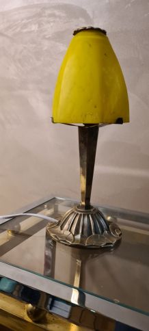 lampe art deco , tres belle  1940  pied en laiton  30x14
