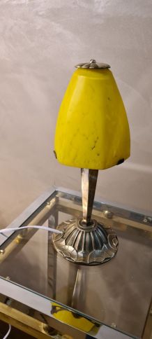 lampe art deco , tres belle  1940  pied en laiton  30x14