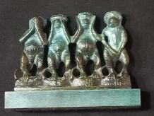 Très belle miniature des singes de la sagesse 