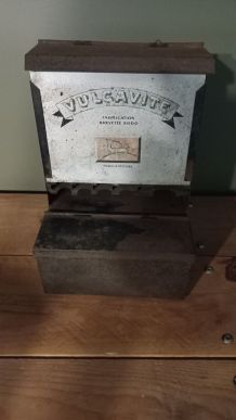 Ancien distributeur de rustine " VULCAVITE "