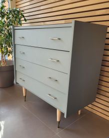 Commode vintage années 60 pieds fuseaux