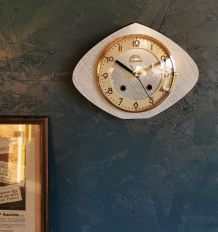 Horloge formica pendule vintage silencieuse FFR Morbier gris
