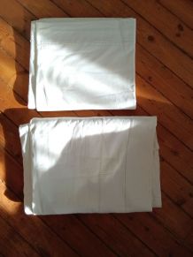 2 draps blancs vintage brodés 