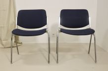 Paire de 2 chaises vintage DSC 106 de Giancarlo Piretti pour