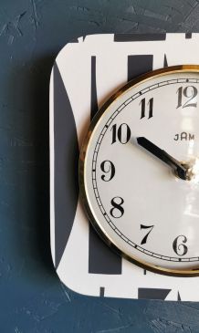 Horloge pendule murale vintage silencieuse carrée "Jam noir 