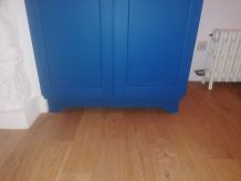 Ancien vestiaire de l'armée, armoire en bois